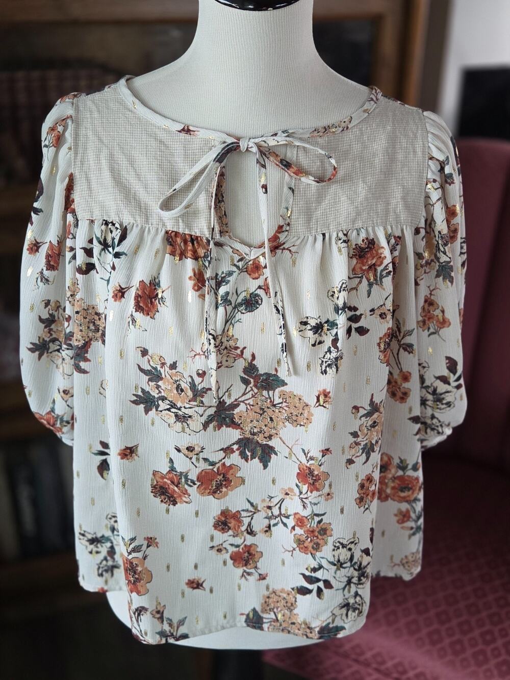 KINDOM Women's XS Floral Metallic Gold Cottage Core Boho Peasant Blouse boutique
